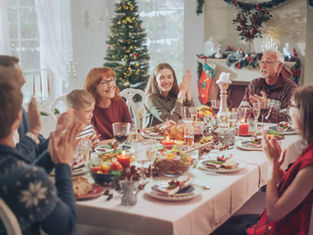 How to Evangelize during Christmas… without Ruining the Family Dinner