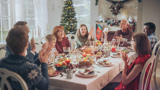 How to Evangelize during Christmas… without Ruining the Family Dinner