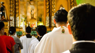 Book by local priest explores the blessings, challenges of new ecclesial movements