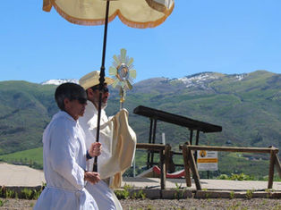 Eucharistic pilgrims go ‘to the heights’ at the top of the Rocky Mountains