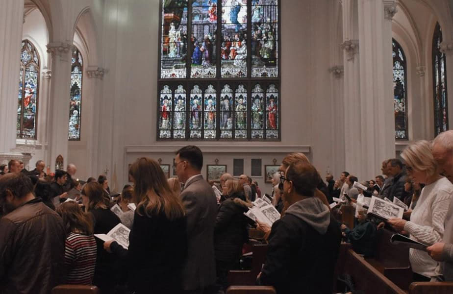People singing in the Cathedral