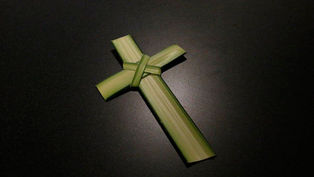 WATCH: How to form a cross out of a palm frond