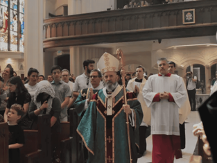 PHOTOS: Nearly 5,000 brave heat for largest Eucharistic procession in Denver history