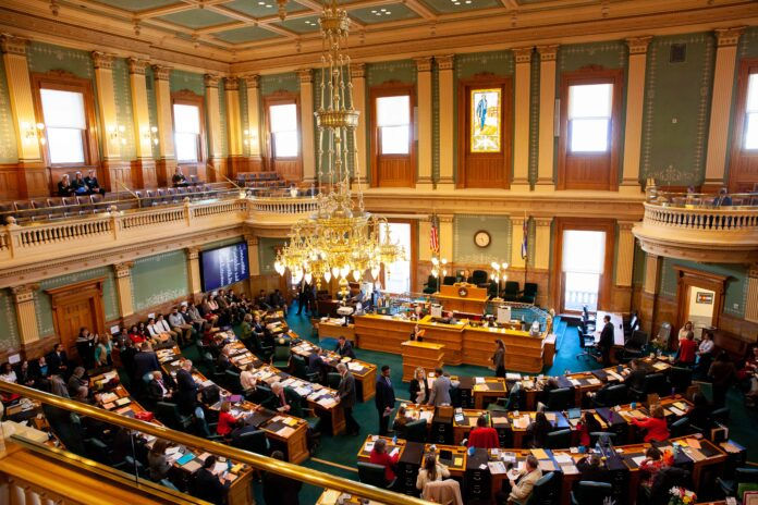 January 23, 2019, Denver, Colorado. Catholic school students visit the Denver Capitol to watch the Colorado Senate during voting and meet representatives. (photo by Andrew Wright)