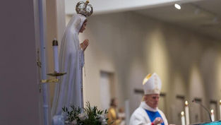 PHOTO GALLERY: Archbishop closes Holy Door at Our Lady of Fatima