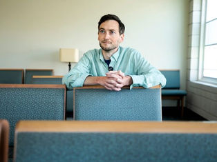 Catholic Charities shelter manager’s prayer life featured by Denverite
