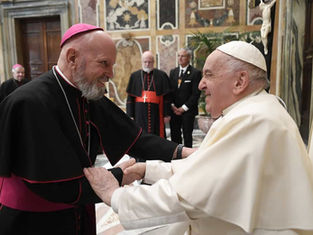 Archbishop Aquila Calls Faithful to Pray for Pope Francis Amid Double Pneumonia Diagnosis