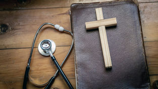 The Healing Touch of Prayer: Emmaus Catholic Hospice’s Holistic Approach to Patient Comfort