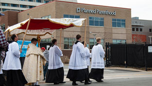 Archbishop Aquila to lead Eucharistic procession around Planned Parenthood ahead of November elections