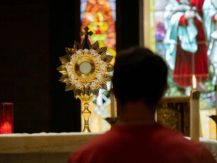 Our Eucharistic Lord makes us leaders and saints after his Heart