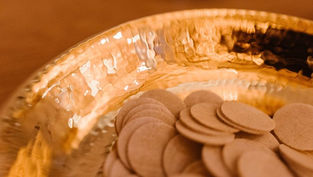 Priest Reports Possible Eucharistic Miracle at Connecticut Church