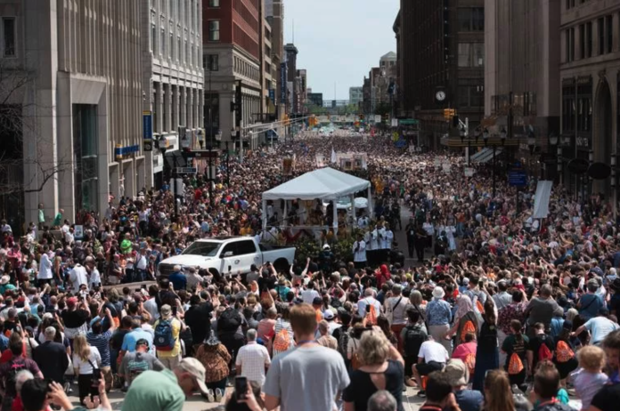 53,000 in a Eucharistic procession on the streets of Indianapolis July 20, 2024. (photo: Jeffrey Bruno / National Catholic Register)