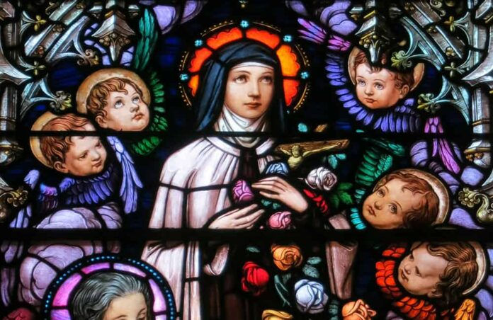 St. Therese of Lisieux detail, stained glass in St. Mary of the Assumption Church, Columbus, Ohio. (Photo: Nheyob / Wikimedia Commons CC BY-SA 3.0)