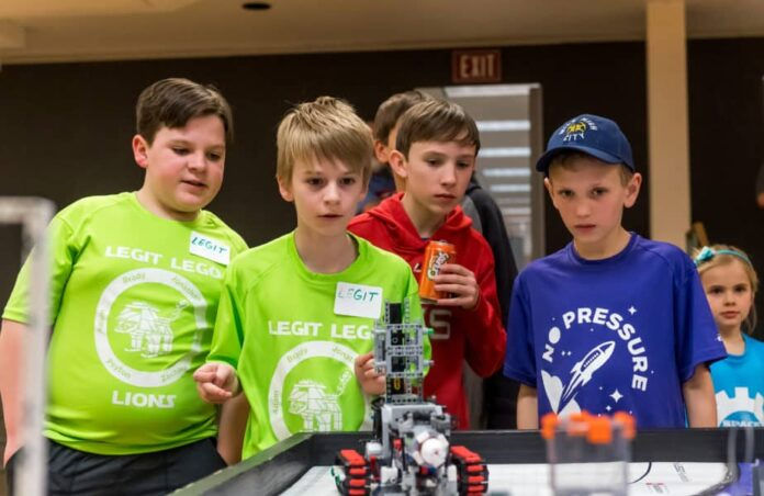 LITTLETON, CO - MARCH 7: Lego League at St. Mary Catholic Parish on March 7, 2019, in Littleton, Colorado. (Photo by Daniel Petty/Denver Catholic)