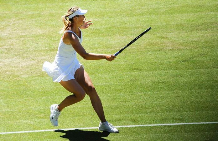 Image by Justin Smith from UK – Maria Sharapova – Wimbledon 2009, CC BY-SA 2.0, https://commons.wikimedia.org/w/index.php?curid=7737952